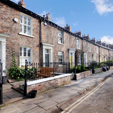 Bar Wall Cottage-City Wall Views-Sleeps 5 York Exterior photo