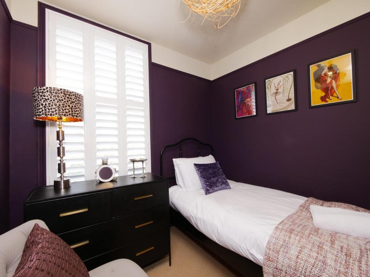 Bar Wall Cottage-City Wall Views-Sleeps 5 York Exterior photo